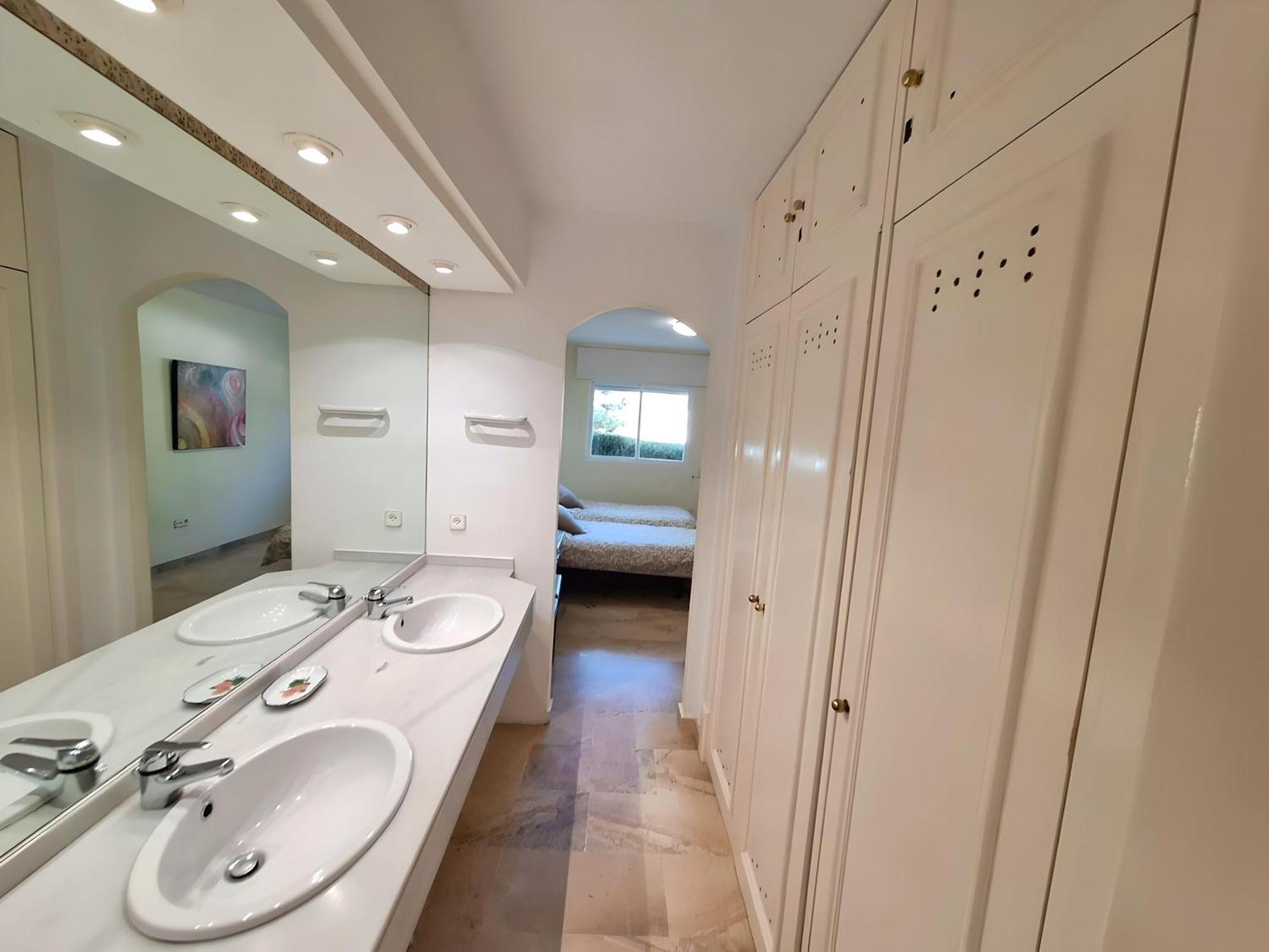 Gorgeous 2Br Apt. W/ Mountain View Puerto Banus Марбелья Екстер'єр фото