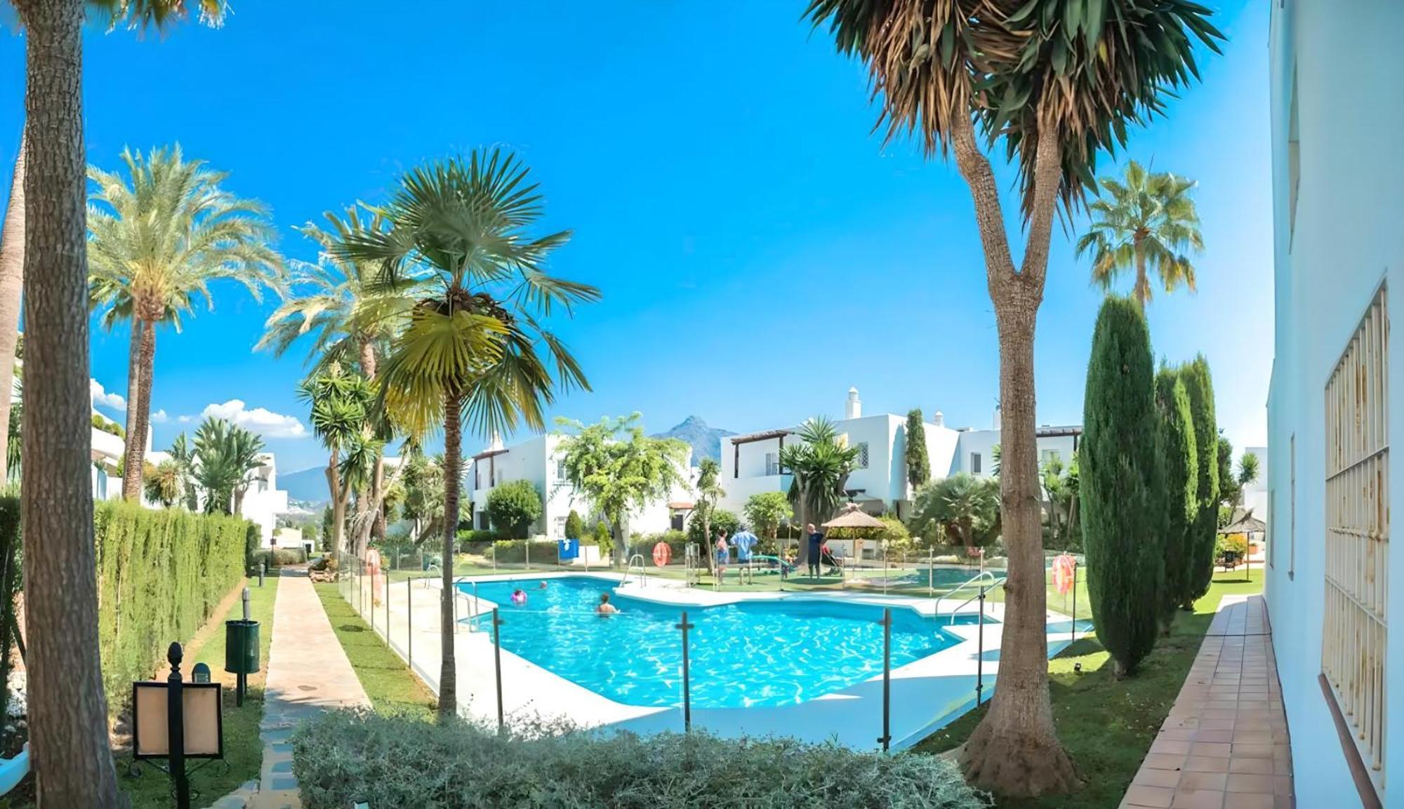 Gorgeous 2Br Apt. W/ Mountain View Puerto Banus Марбелья Екстер'єр фото