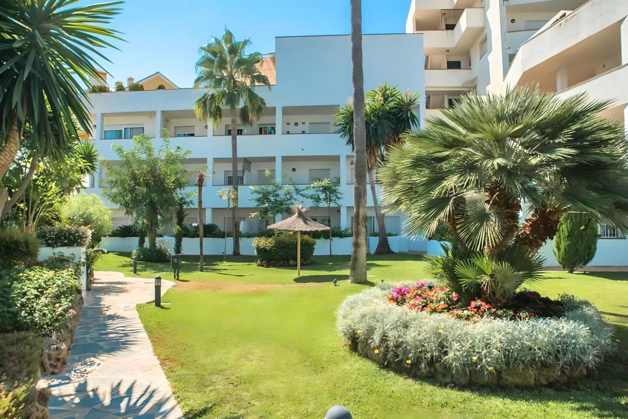 Gorgeous 2Br Apt. W/ Mountain View Puerto Banus Марбелья Екстер'єр фото