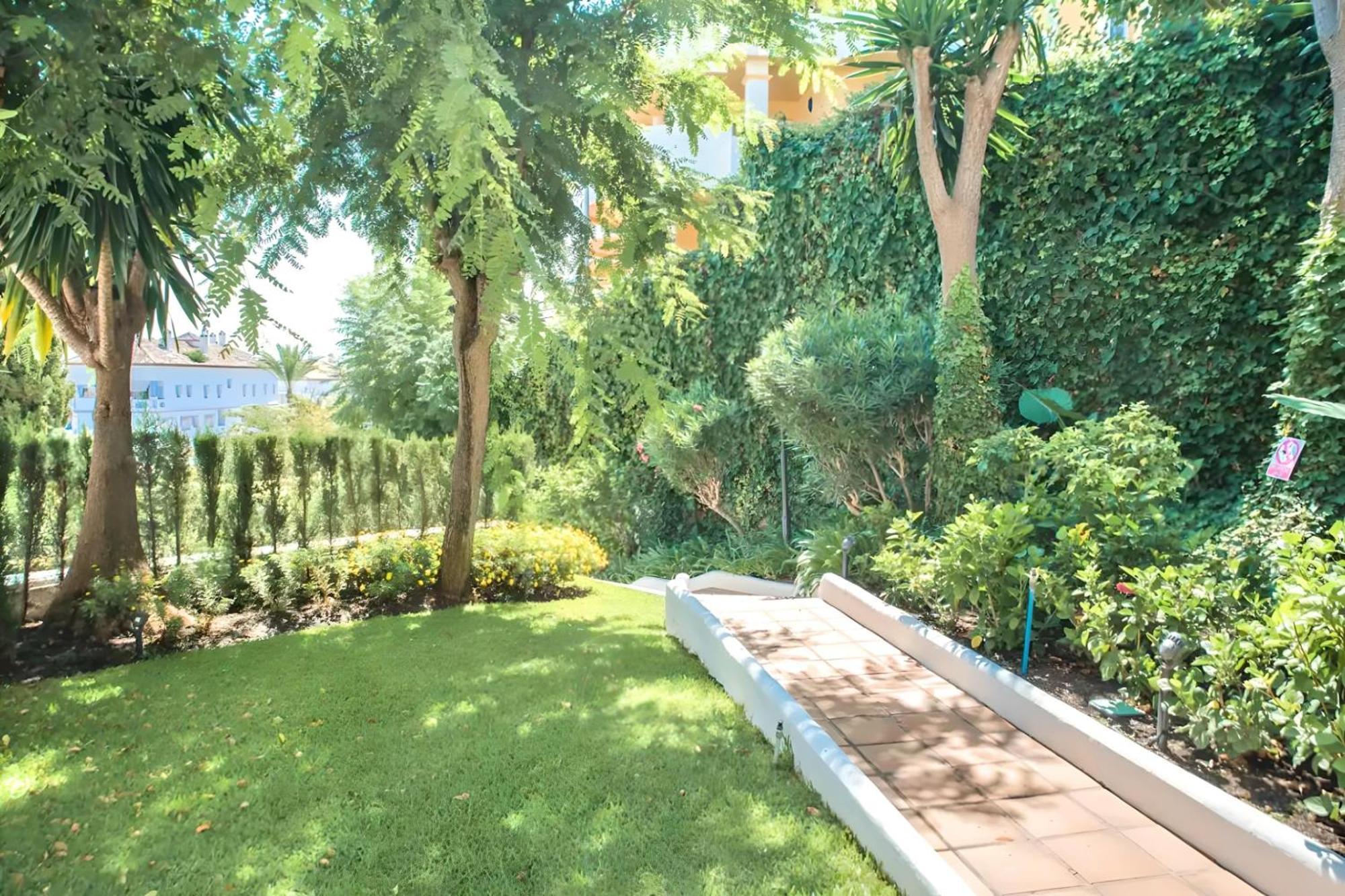 Gorgeous 2Br Apt. W/ Mountain View Puerto Banus Марбелья Екстер'єр фото